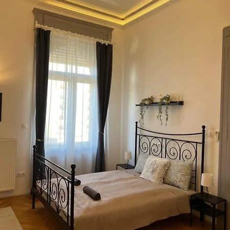 F14 Apartament