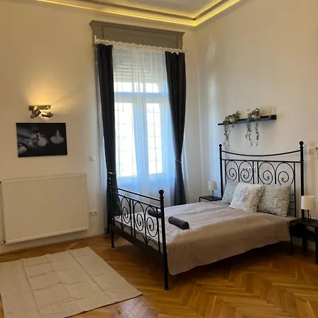 Apartament F14 Budapesta
