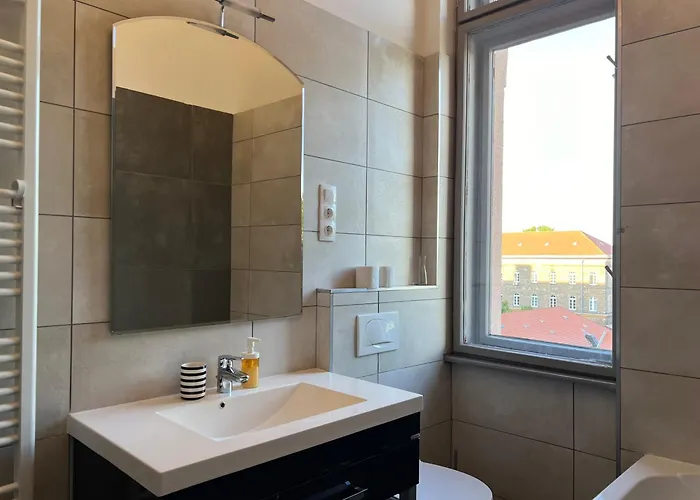 F14 * Budapest